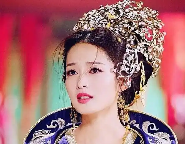 上不如老下不如小李沁的现状戳穿了娱圈的残酷真相