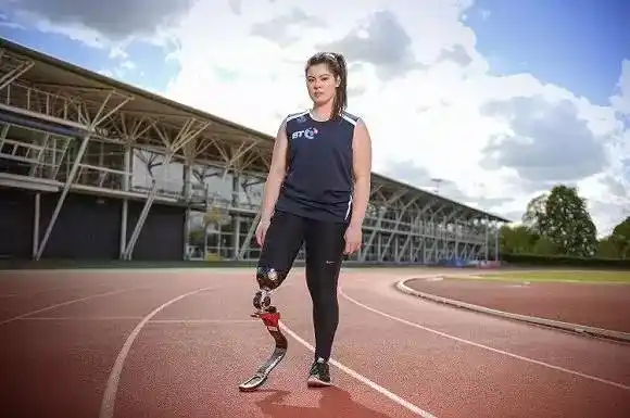 刀锋式助跑假肢