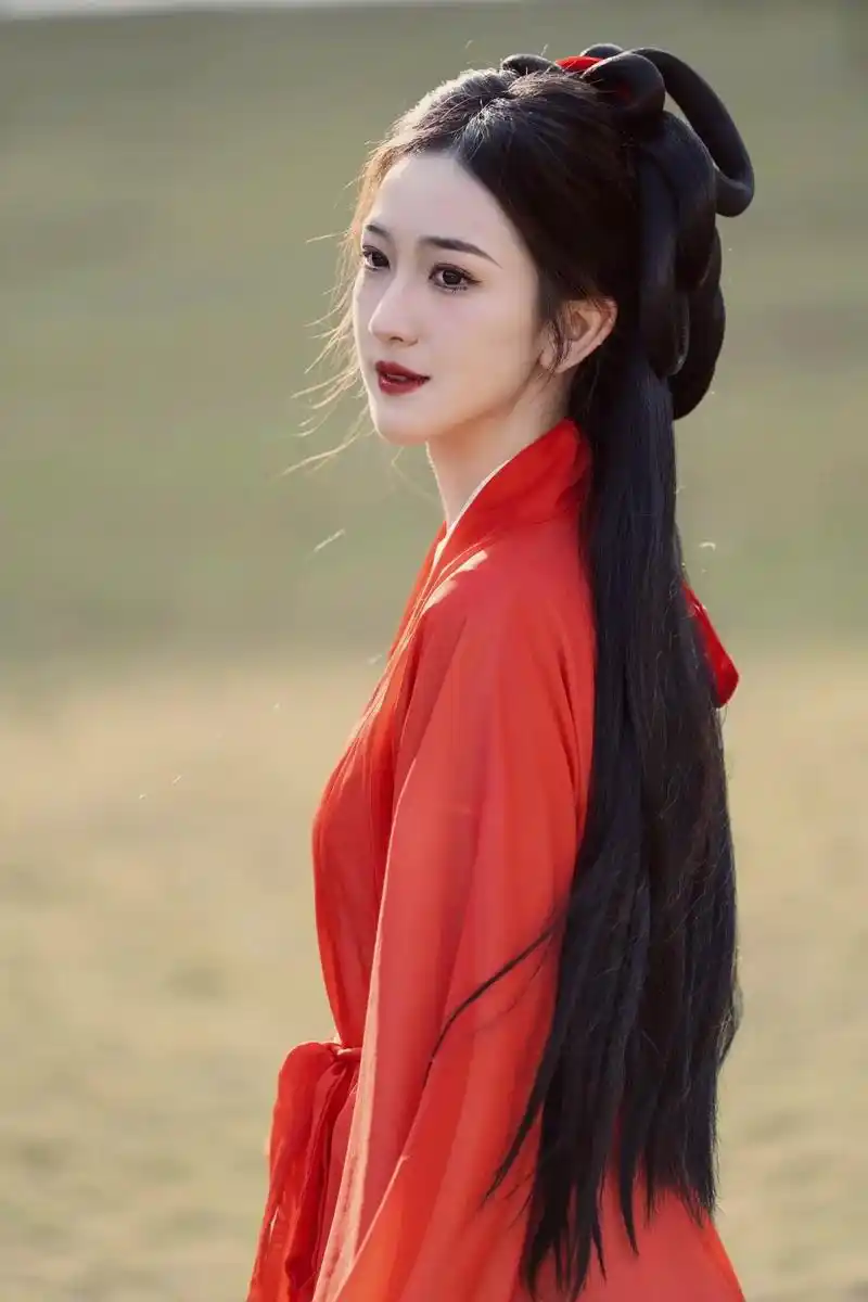 "山穷水尽处,回眸一遍你"#古风 #红衣古装 #国风正当红 - 抖音