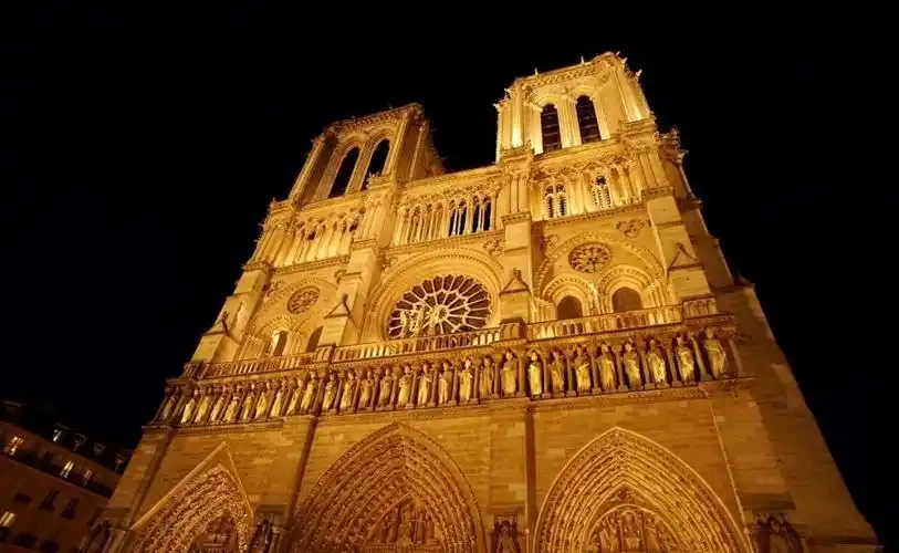 沉痛巴黎圣母院的命运交响曲