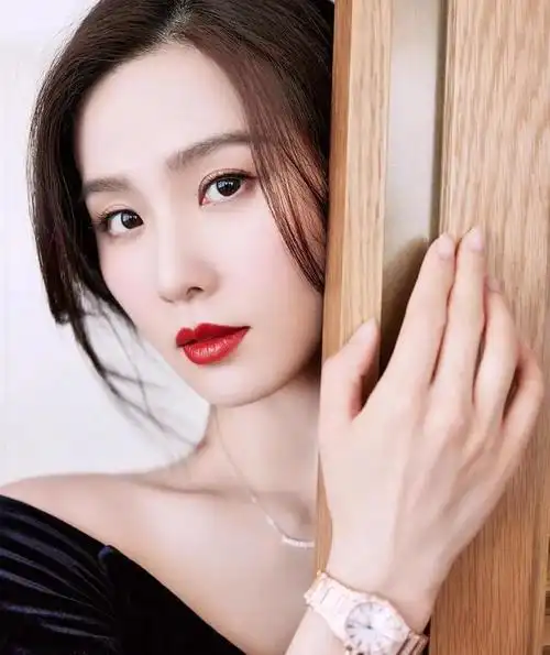 刘诗诗高贵典雅之美超凡脱俗的优雅气质撩人心弦美不胜收