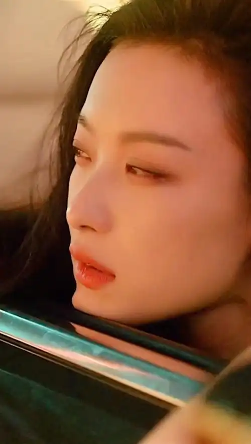 倪妮姐姐的侧脸好温柔啊