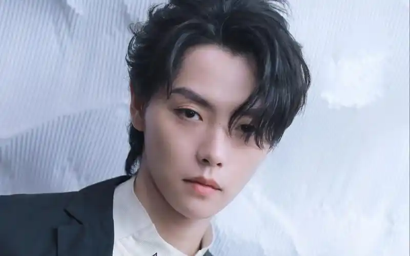 【肖宇梁】如何演绎众人心中的神明(我们重新认识一下