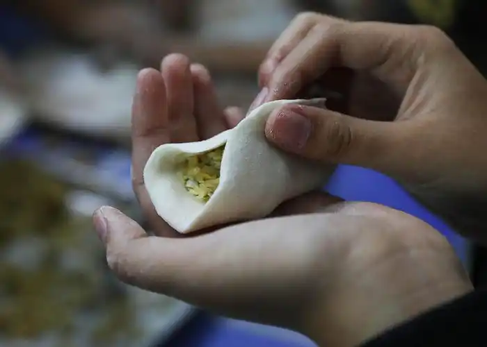 课余生活包饺子