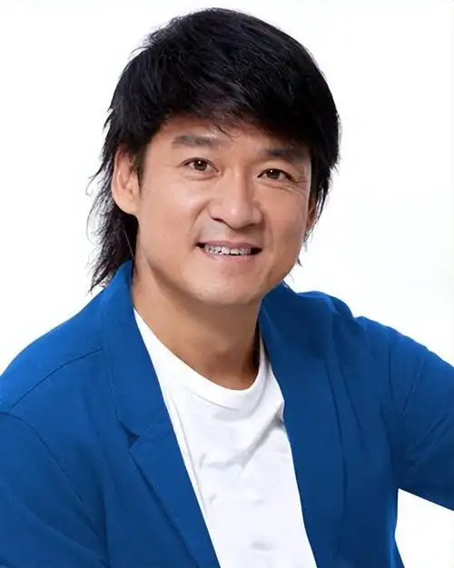 成龙喜欢周华健到什么地步每次演唱会都变成成龙的演唱会