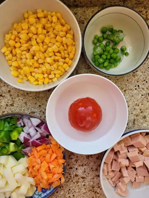 懒人电饭锅闷饭来咯巨巨巨香