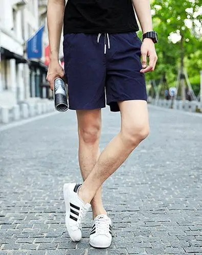 男款简约百搭纯色舒适直筒休闲短裤藏青