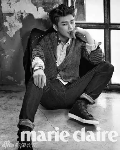 组图韩星徐仁国拍写真身材修长眼神性感