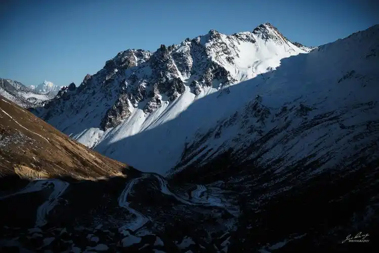 翻越雄珠拉垭口