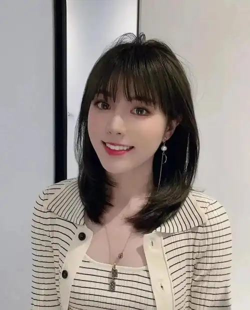 女人如果还没到40岁,这3款"大妈发型"尽量别留,会显老很多