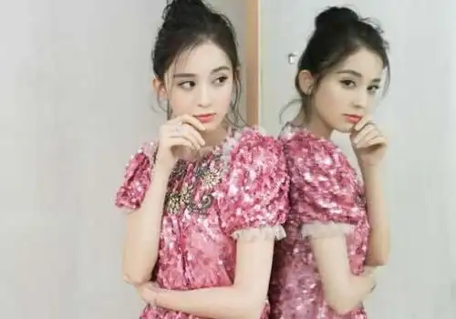 古力娜扎晚会换三套衣服唐嫣一套黑礼服把她比下去了