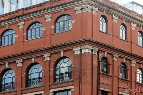 上海"外滩22号"终于完成修复 中庭壁画太惊艳