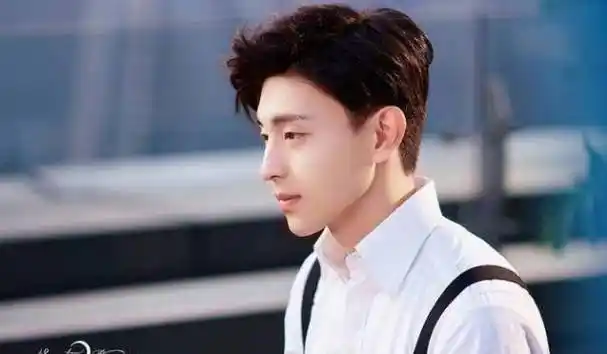 邓伦演过的最帅的6个角色,谢童第6,旭凤第3,第一名是他_萧策_楚乔_剧