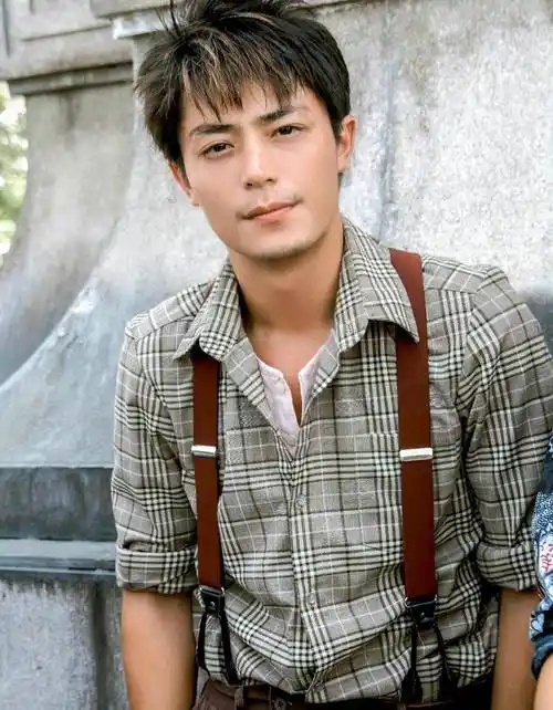 44岁霍建华现状:失业在家,老了,胖了,丑了,这是要彻底放弃吗_因为