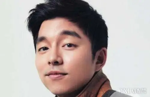 时尚的飞机头发型非常适合他,颜值高的人不管换什么发型都帅气,这款