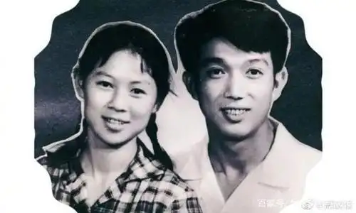 他的父亲高立人是清华大学教授,母亲张克群曾就读于清华大学建筑系