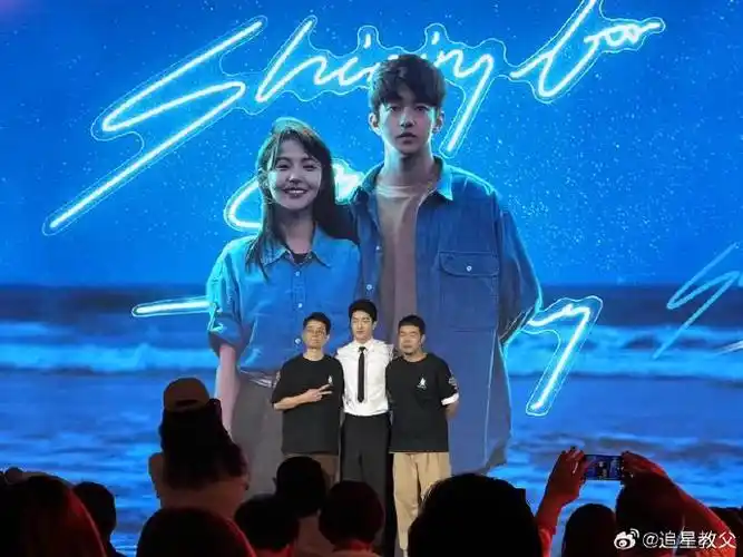 今天到场的电影《拯救嫌疑人》导演张末,主演张小斐,李鸿其,王子异,洪