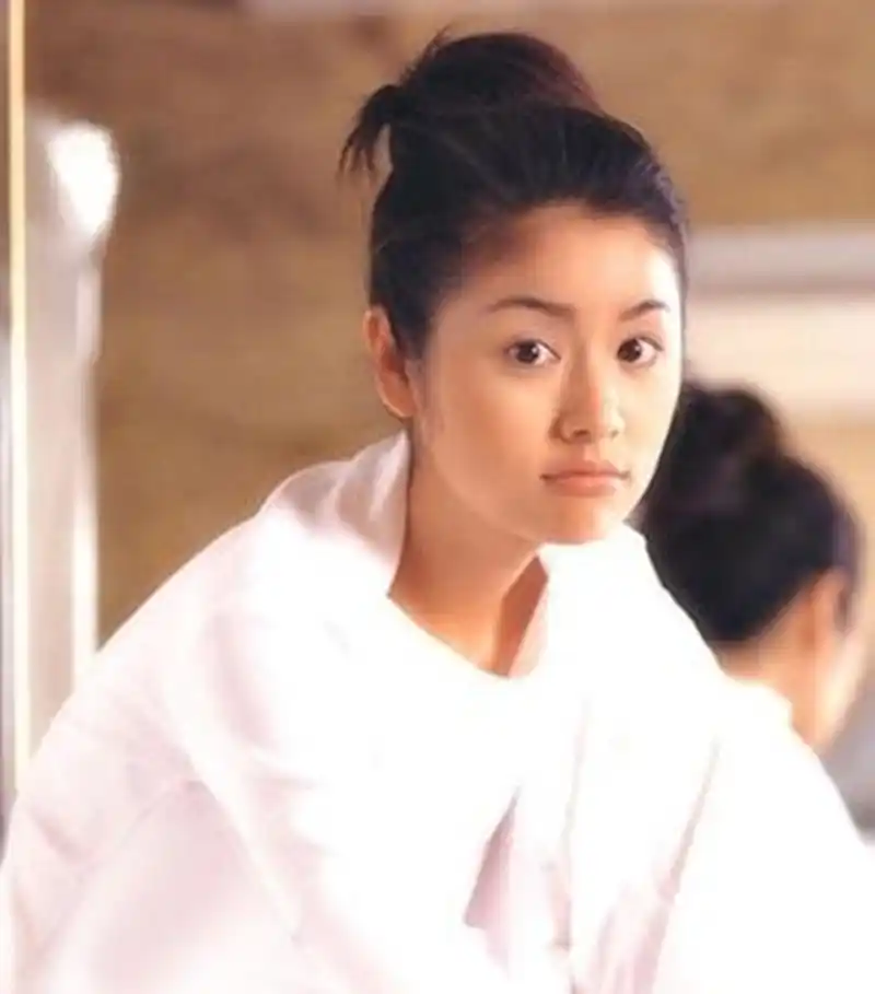 【林心如出道时旧照,从来没见过,颜值令人惊艳】一组林心如出道时的旧