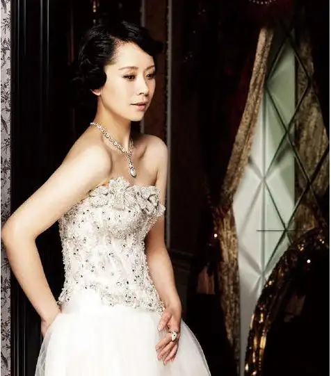 钱琳琳这个名字大家可能有些熟悉,但是就是想不起来长什么样,小编一