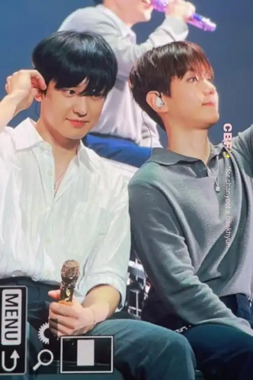 灿白超话【chanbaek family/thechanbaeker】230408 exoclock 预览生