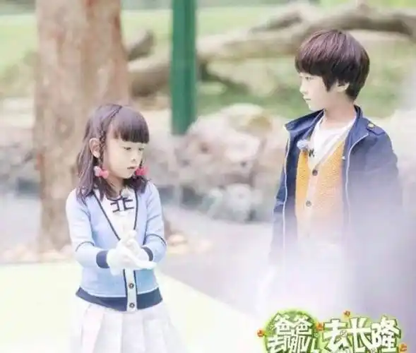 张亮晒照为儿子庆生,14岁天天身姿挺拔长相帅气,与森碟更配了?