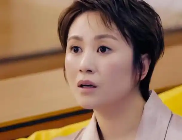 《夏洛特烦恼》在2015年上映后,为开心麻花式的喜剧风格奠定了基础.