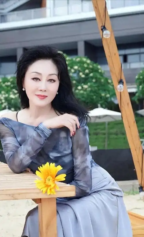 演员王姬的痛:儿子痴傻,自己被骗光积蓄,对不起33岁未婚的女儿|电视剧