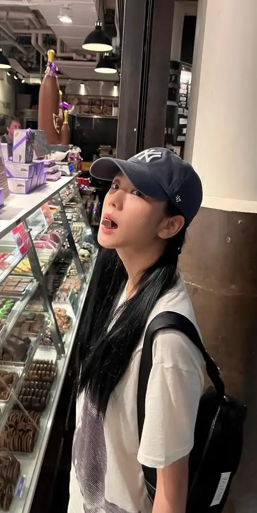 金智秀blackpink手机壁纸,怼脸神图合集.