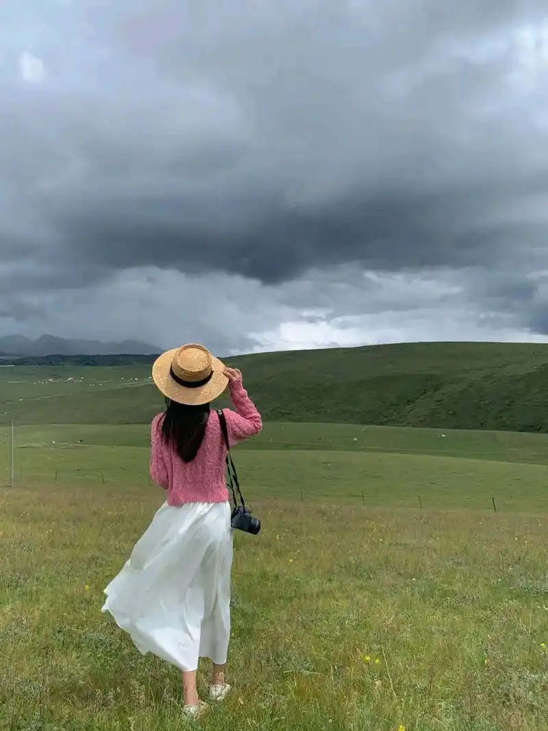 红配白时尚青春着装精致美少女甜美可爱穿搭#生活# #性感好身材