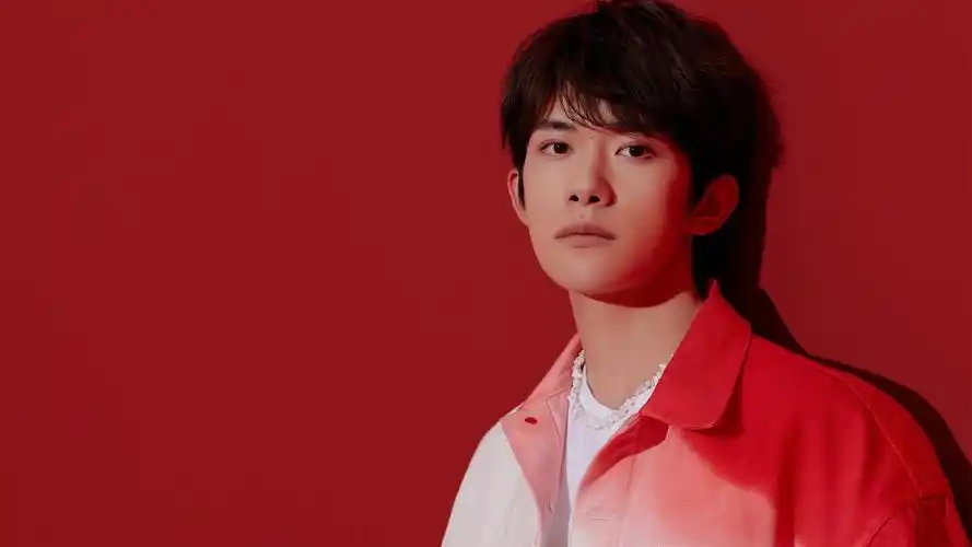 易烊千玺玉尔演唱会明星风尚壁纸1