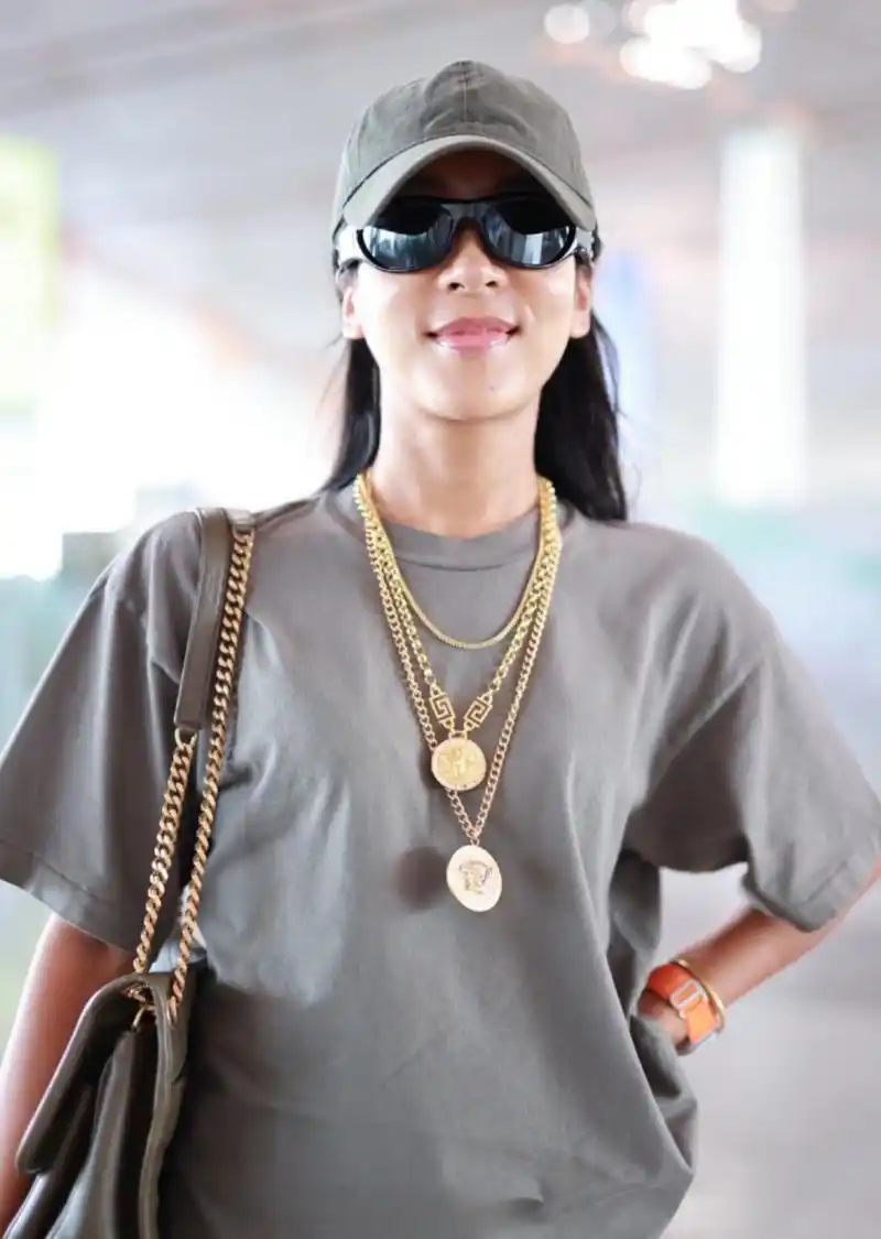 美白滤镜下的吉克隽逸#  你说,糟心不糟心!#我们都爱聊八卦