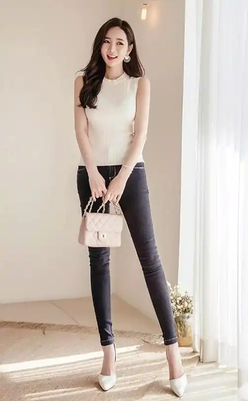 女生穿搭高跟鞋,能够让自己看上去成熟又充满韵味