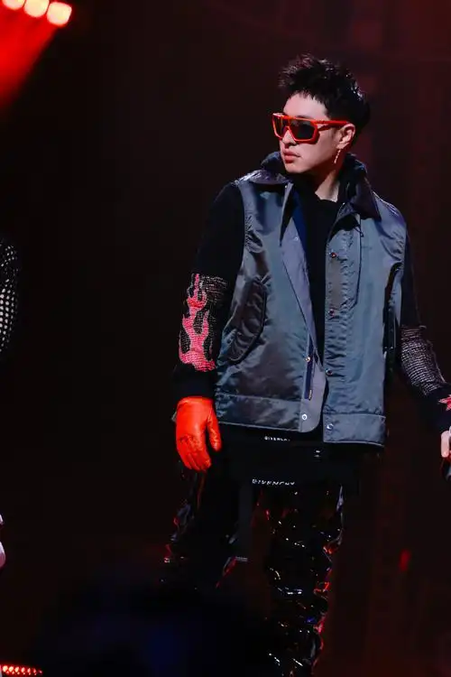 潘玮柏工作室尽力了