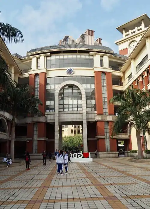 广东华侨中学九十年校庆点滴