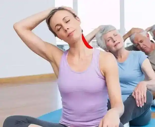 2,颈部右前侧拉伸