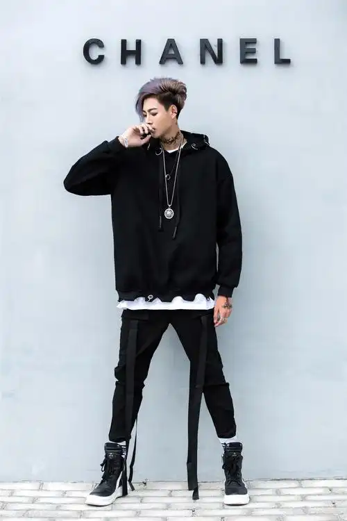 2018春装新款金属装饰圆环卫衣潮男印花连帽卫衣 情侣卫衣f75