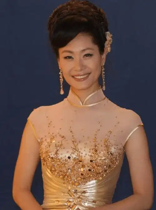 于文华:再婚嫁未婚小伙,但却没有共同的孩子,如今的她幸福吗?