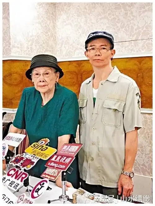 被称为香港女儿死后内衣被母亲拍卖揭开与赵文卓爱恨情仇