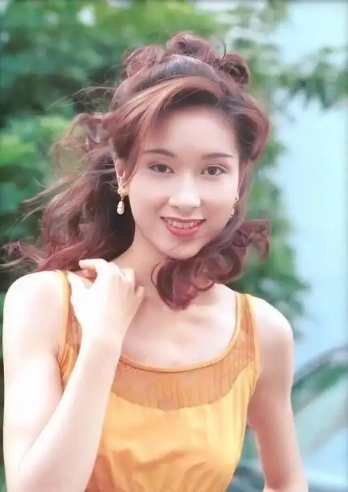 再看13位亚洲小姐:拍三级,揭丑闻,争名夺利犹如宫斗计