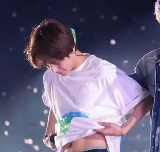 来点这样的腹肌照啥的吧家人们小的给您磕头了受小的一拜00