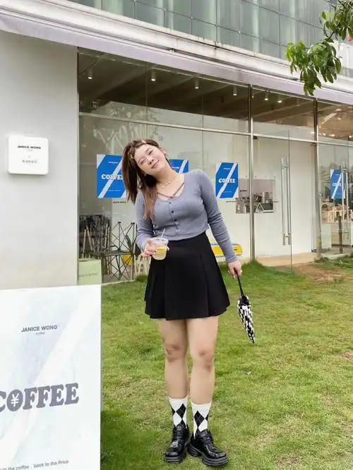 身高170 体重160 三围101 84 106超喜欢这套虽然都是基础款 但是搭配