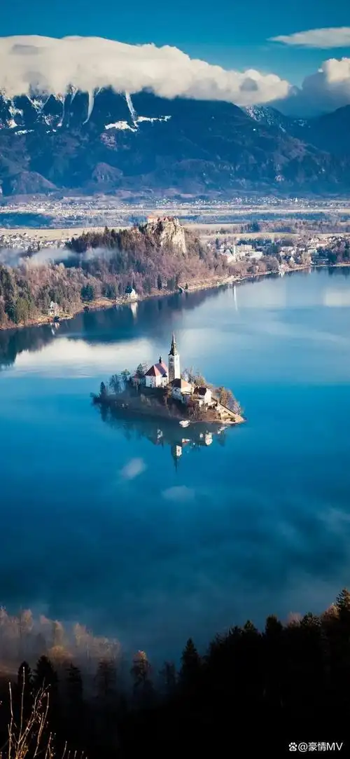 碧海蓝天竖屏壁纸超清_海边超唯美手机壁纸图片