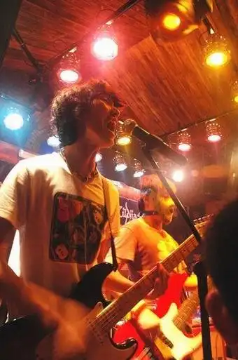 高虎资料,痛仰乐队高虎老婆宁宁,本文共(3301字)