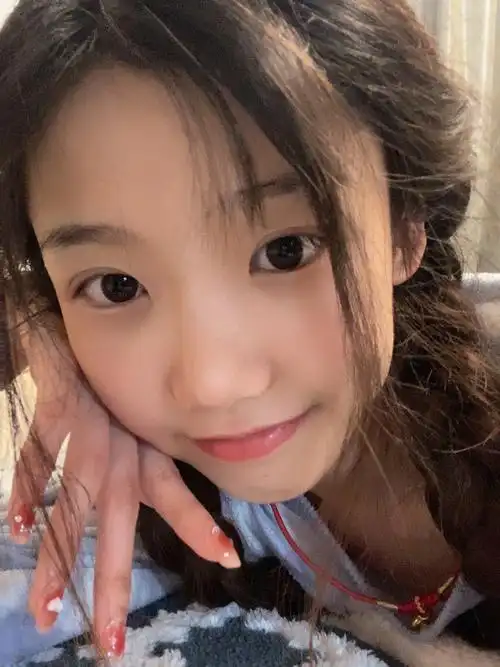 素颜自拍💁🏻‍♀️纯欲拿捏住了