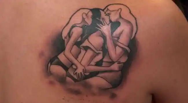 我爱porn～"   当然压轴的一般更狠……老婆的纹身在背部