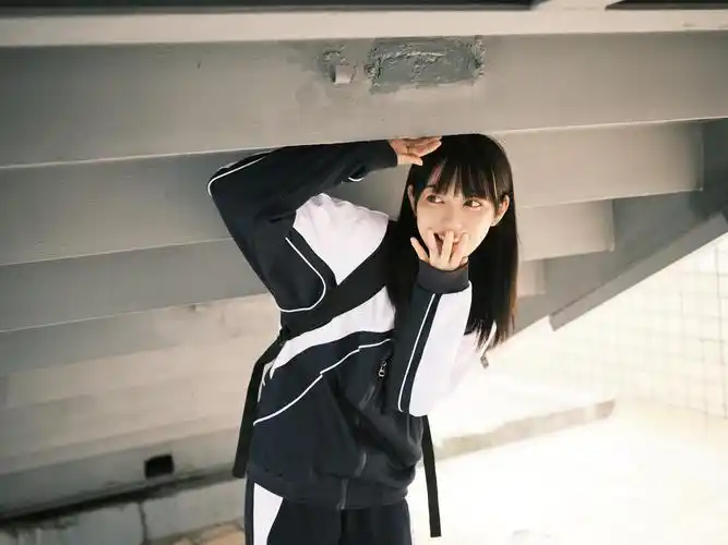 放学和我一起回家吗毕业季校服