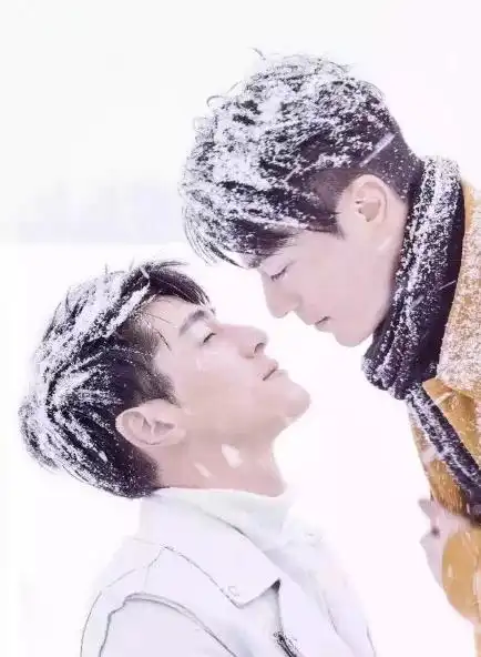 胡歌霍建华帅到流鼻血 但你千万别仰头