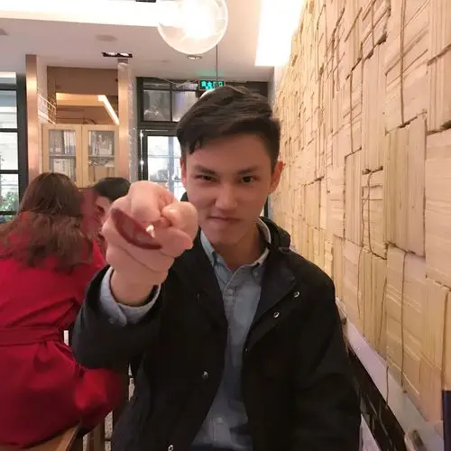 刚在一起的时候是小鲜肉,现在是老腊肉