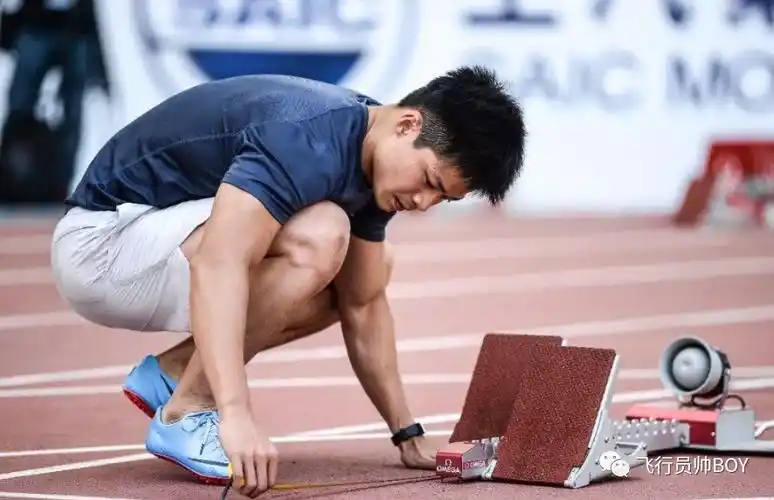 苏炳添臀太翘火了!穿紧身裤好看的可不止这!_力量_什么_肌肉