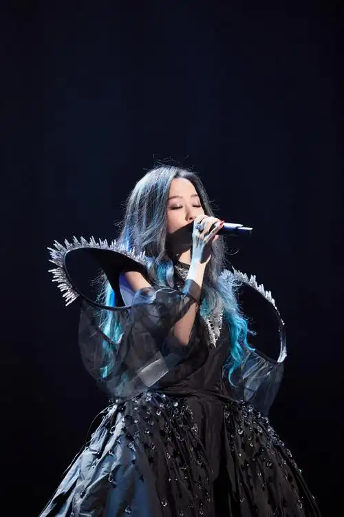 张靓颖光2023巡回演唱会##张靓颖南京演唱会